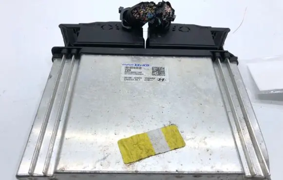 Hyundai i30 Engine control unit/module ECU 39199-07020