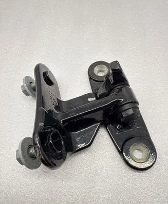 Mercedes-Benz GLS X166 Rear door lower hinge A046572