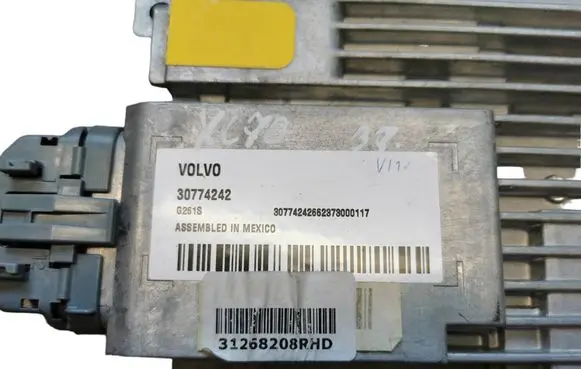 Volvo V50 Engine control unit/module 30774242 31268208RHD