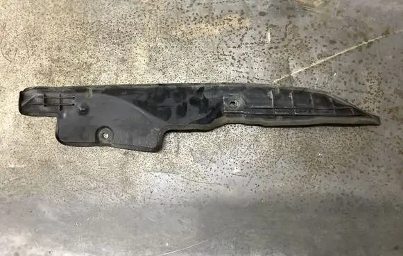 Skoda Fabia Mk2 (5J) Fender end trim 5J0821112