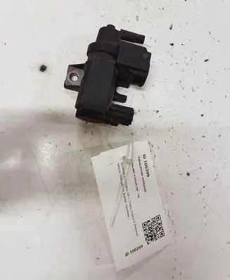 Toyota RAV 4 (XA30) Vacuum valve 258190R011