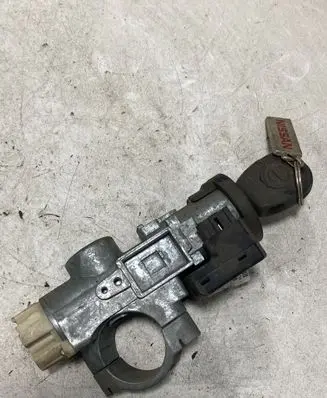 Nissan X-Trail T30 Ignition lock 28590C9902 97RI000005 2671032209