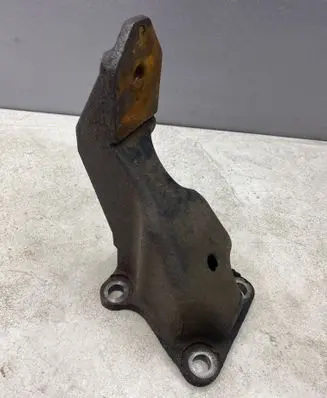 Nissan Pathfinder R51 Engine mounting bracket 11233EB305
