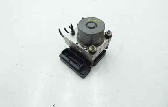 Skoda Fabia Mk2 (5J) ABS Pump 6R0907379AT 6R0907379AS