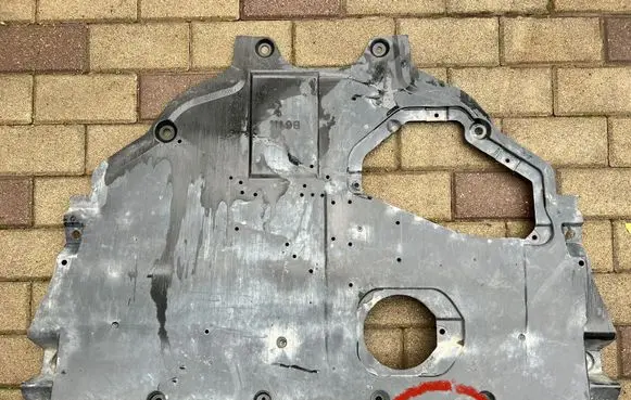 Engine splash shield/under tray