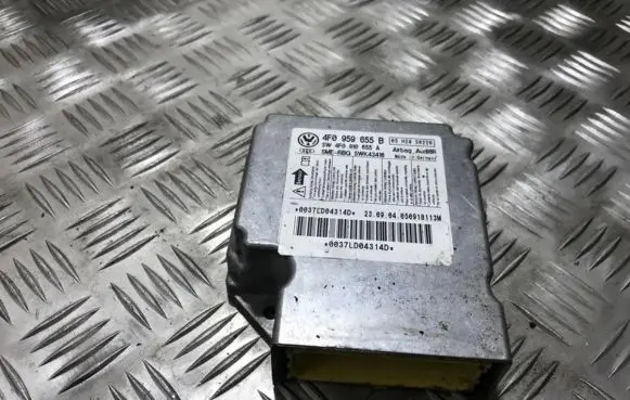 Audi A6 S6 C6 4F Airbag control unit/module 4f0959655b 4f0910655a
