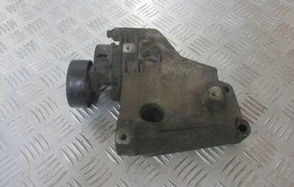 Opel Astra G Generator/alternator bracket 90530548PA