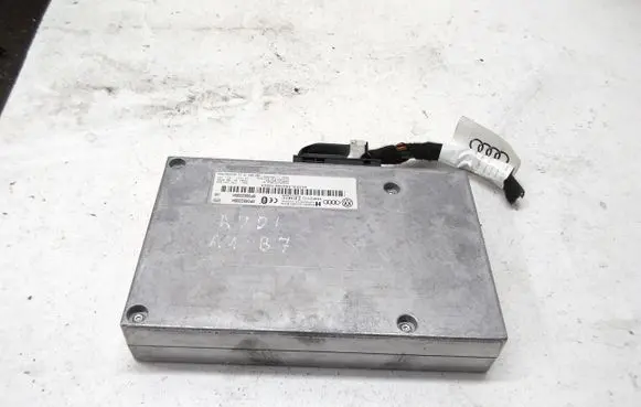 Audi A4 S4 B7 8E 8H Bluetooth control unit module 8P0862335H