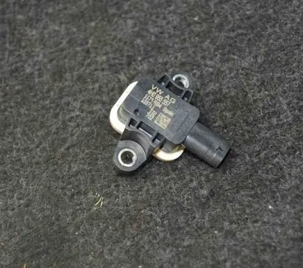 Audi A8 S8 D4 4H Airbag deployment crash/impact sensor 4H0955557