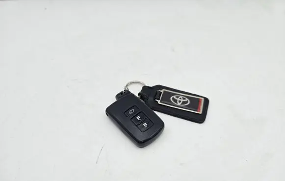 Toyota RAV 4 (XA40) Ignition key/card MR69032012 M0R0CC0 TA2011155