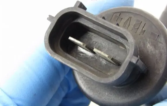Opel Omega B2 Windscreen/windshield washer pump 90508709