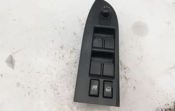 Suzuki Grand Vitara II Electric window control switch 64J202385T 62J002565T 8372765J05PKL