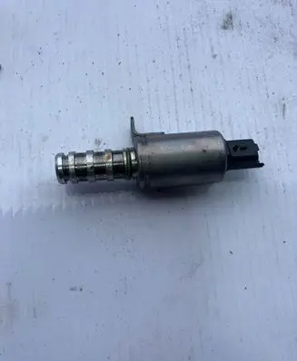 BMW 1 F20 F21 Camshaft vanos timing valve 8610388