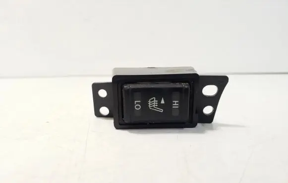Nissan X-Trail T32 Seat heating switch