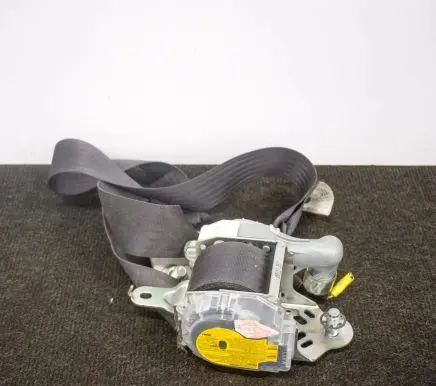 Subaru Forester SH Front seatbelt 7R3010P E047501