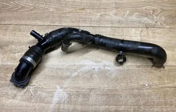 Land Rover Discovery Sport Engine coolant pipe/hose HPLA8286DA