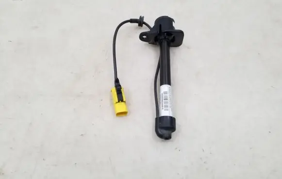 Mercedes-Benz C W205 Pedestrian airbag 