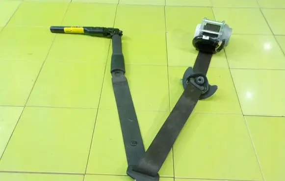 Opel Astra K Front seatbelt 39065888 BEZPIECZENSTWA