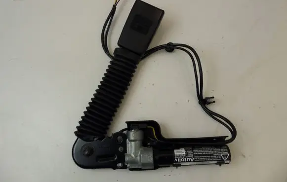 Mini Cooper Countryman R60 Front seatbelt buckle 9806924
