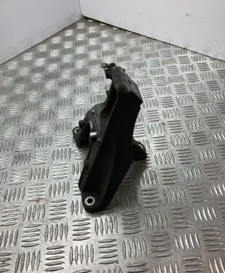 Audi A4 S4 B7 8E 8H Engine mounting bracket 4F0199308P AIS112C