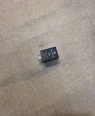 Volkswagen Transporter - Caravelle T3 Other relay 357955531