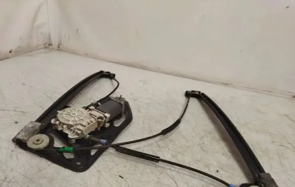 BMW 7 E38 Front door window regulator with motor 513381252020
