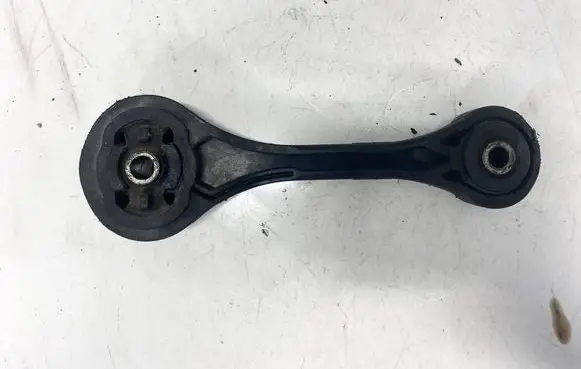 Engine mount bracket