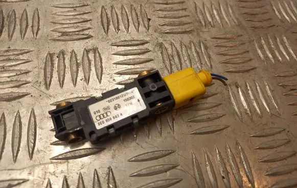 Audi A4 S4 B6 8E 8H Airbag deployment crash/impact sensor 8E0959643A
