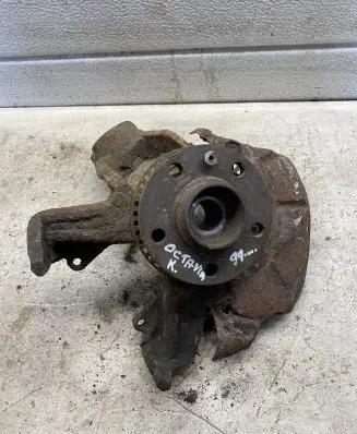 Skoda Octavia Mk1 (1U) Front wheel hub