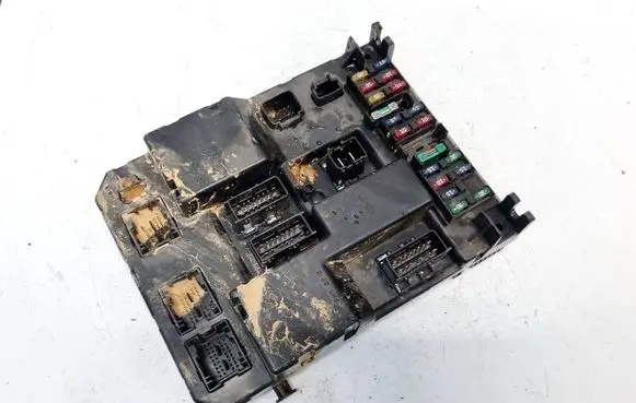 Peugeot 307 Fuse box set 9651197680 9651196980