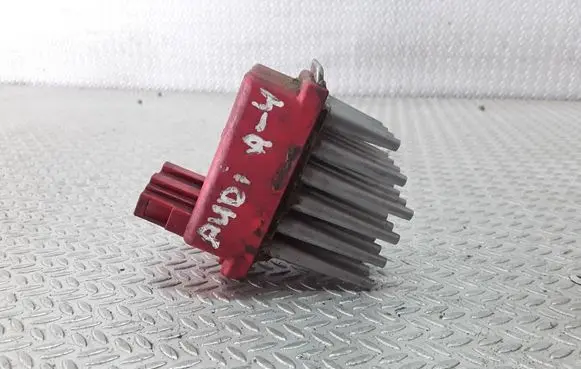 Audi A4 S4 B5 8D Heater blower motor/fan resistor 357907521