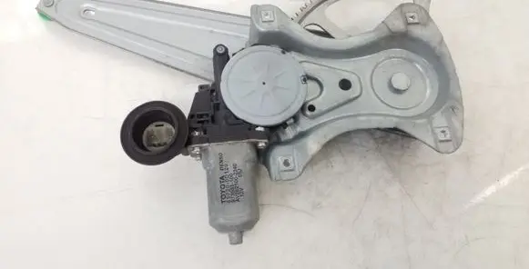 Toyota Auris 150 Rear door window regulator with motor 857200D120 973581100
