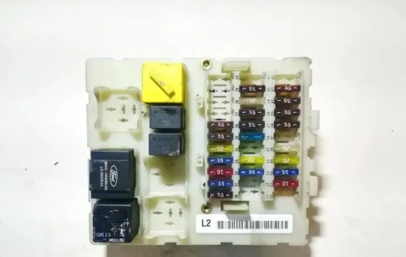 Ford Focus Fuse box set 98ag14k150af