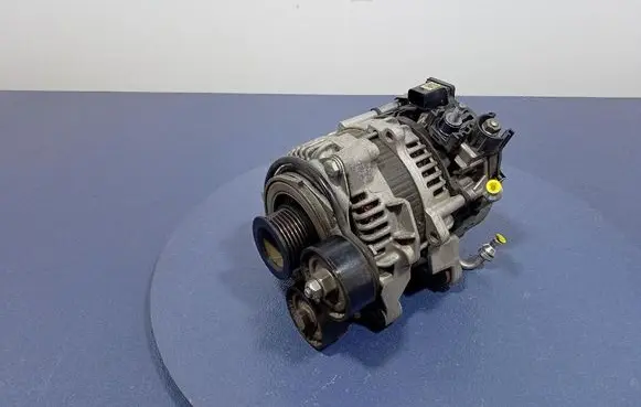 BMW X7 G07 Generator/alternator 8490440