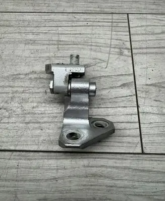 Volkswagen Golf VI Rear door upper hinge 1K9833401E