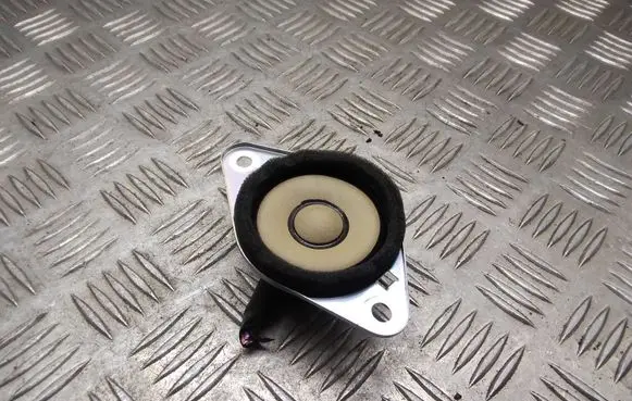 Toyota Prius (XW30) Front door speaker 8616047070