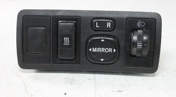 Toyota Avensis T250 Light switch
