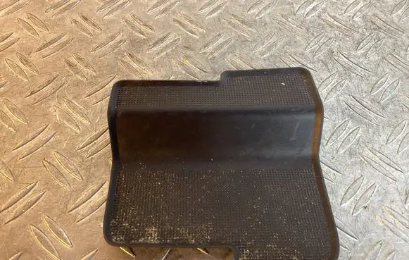 Porsche Cayenne (92A) Glove box pad 7P5863301