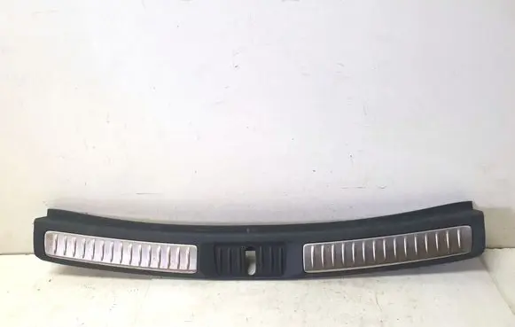Toyota Avensis T270 Other trunk/boot trim element 5838705110
