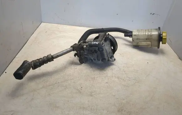Jaguar XF X250 Power steering pump 9X233A696AA Yc153r700a 09153119