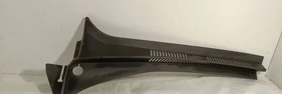 Volkswagen Golf Plus Wiper trim 5M0819403B