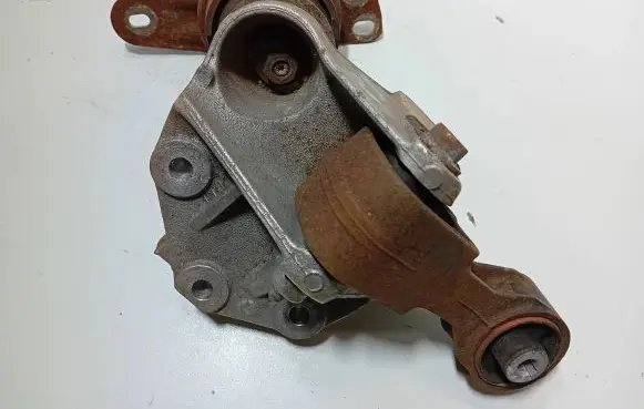 Citroen C5 Engine mount bracket 9647646380
