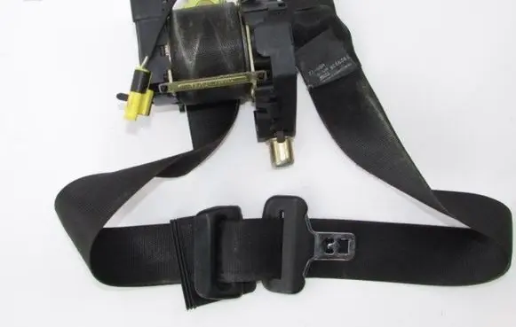 Mercedes-Benz ML W163 Front seatbelt