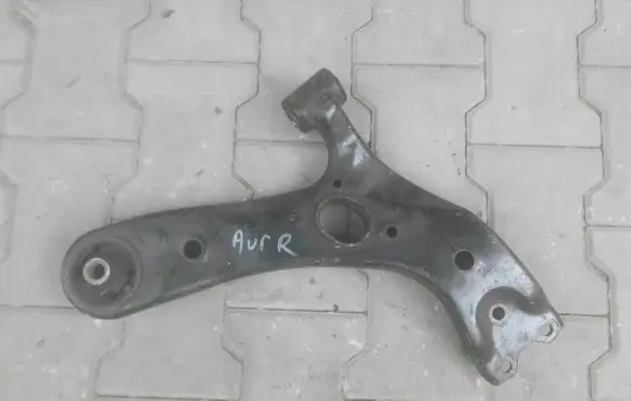 Toyota Auris E180 Front lower control arm/wishbone 65566556