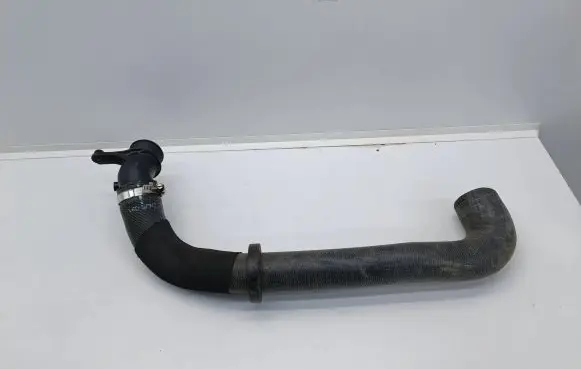 Land Rover Range Rover Sport L494 Intercooler hose/pipe FPLA98659C 6671057 869F35