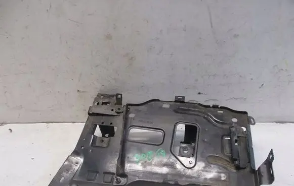Peugeot 308 Battery tray aku