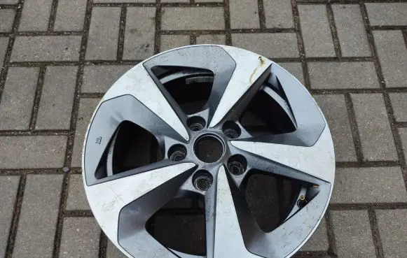 Nissan Juke II F16 R18 alloy rim BV81A BV81C