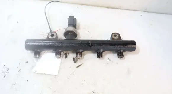 Peugeot 508 Fuel main line pipe