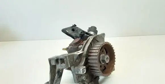 Ford Focus Fuel injection high pressure pump 0445010102 9683703780A