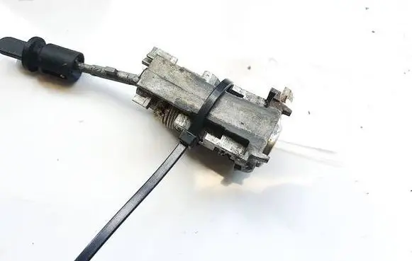 Audi A6 S6 C7 4G Front door lock (next to the handle) 4g1837167